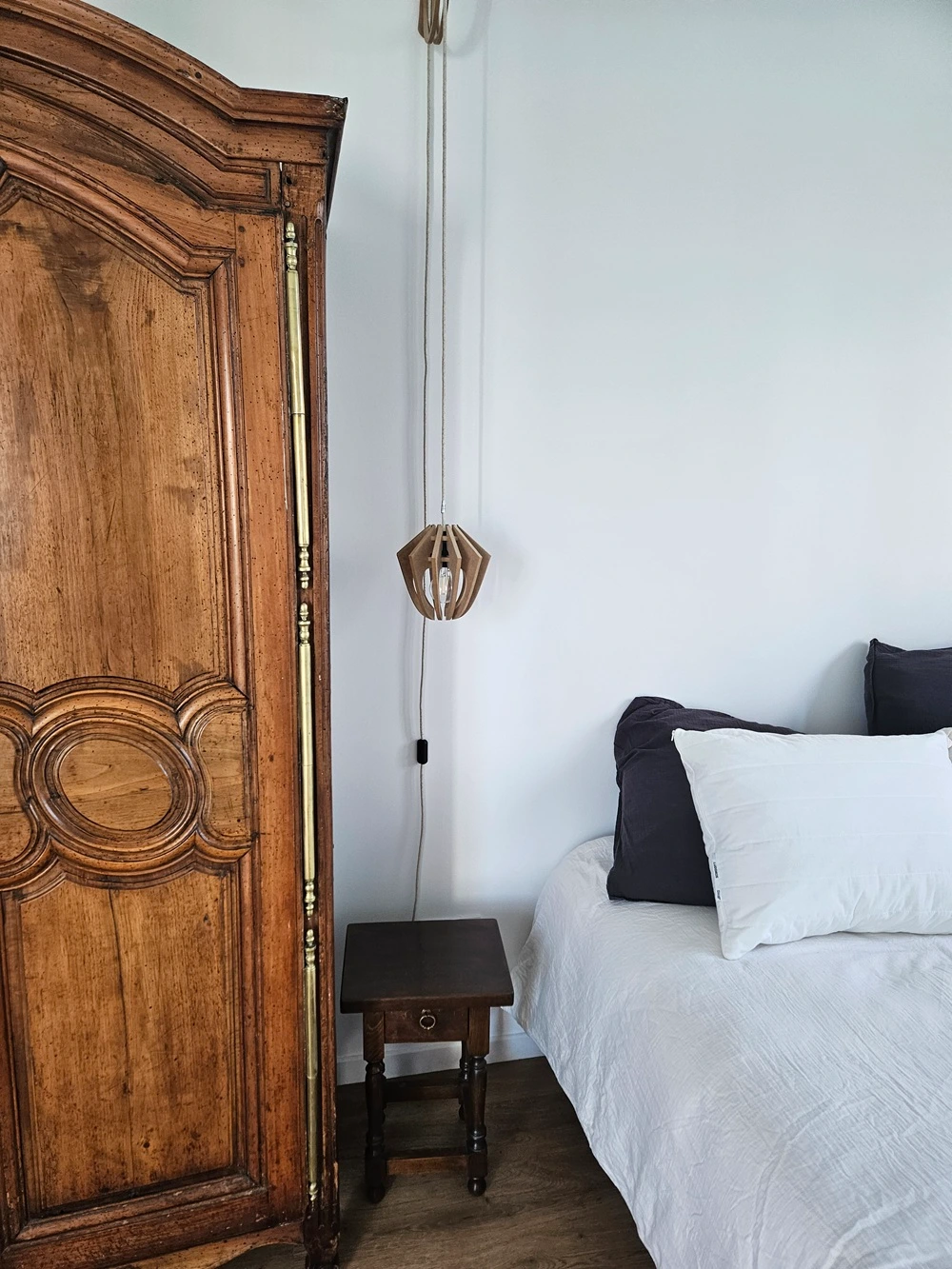 Chambre avec luminaires RIF Luminaires