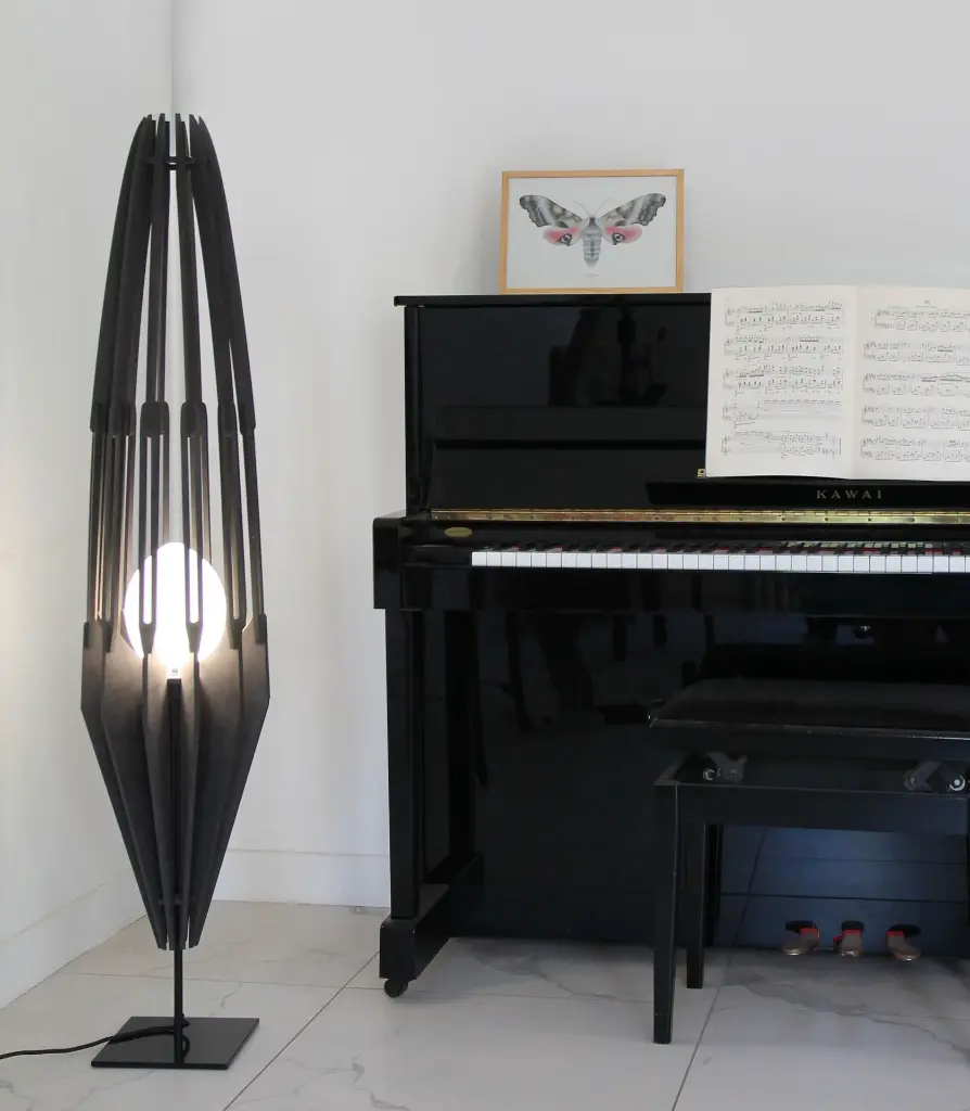 Fire Black M ambiance canapé basse def.webp