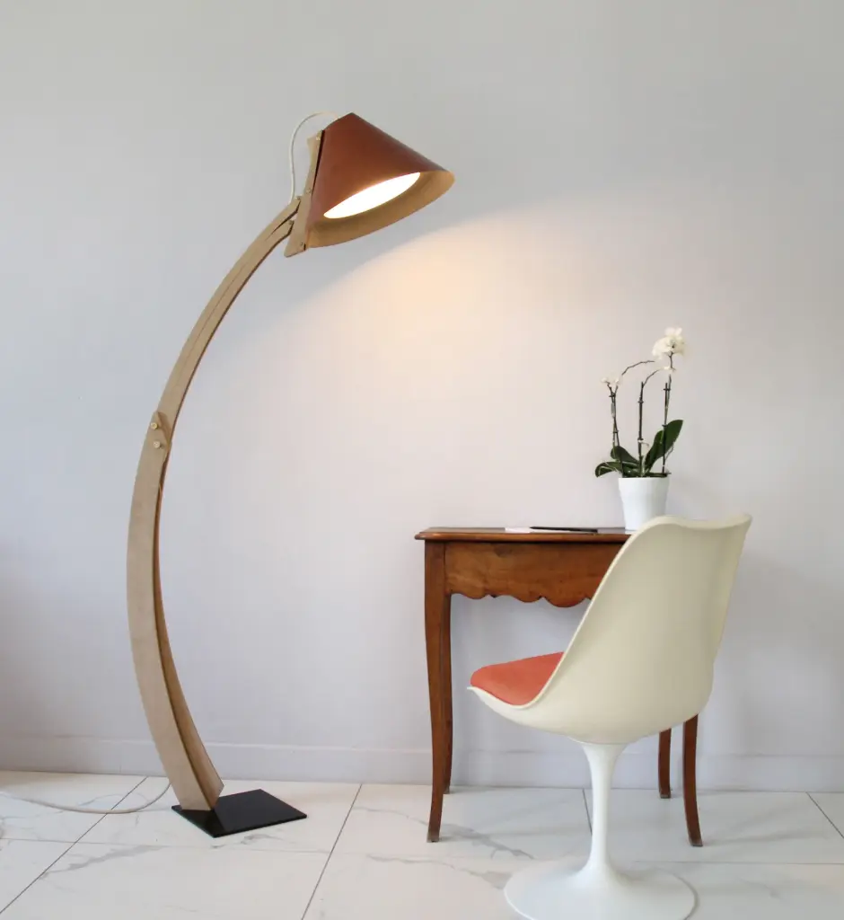 brut marron silence lampadaire déplié basse def.webp