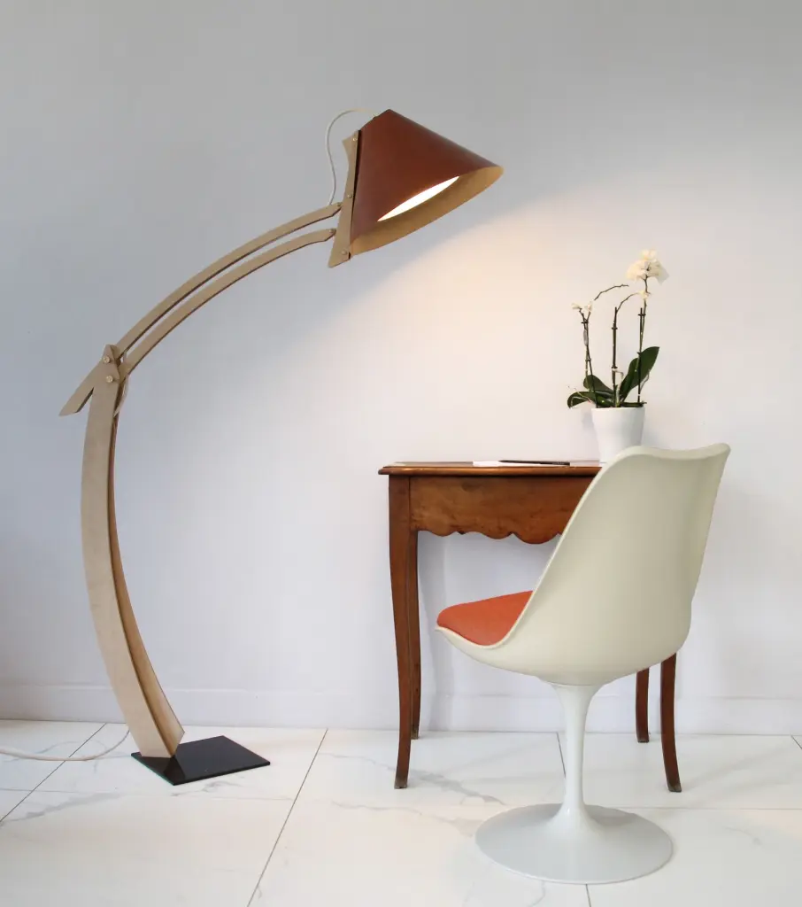brut marron silence lampadaire basse def.webp