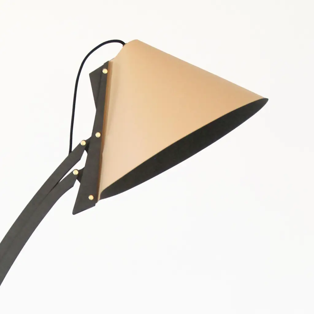 Silence lampadaire black beige_0001_zoom.webp