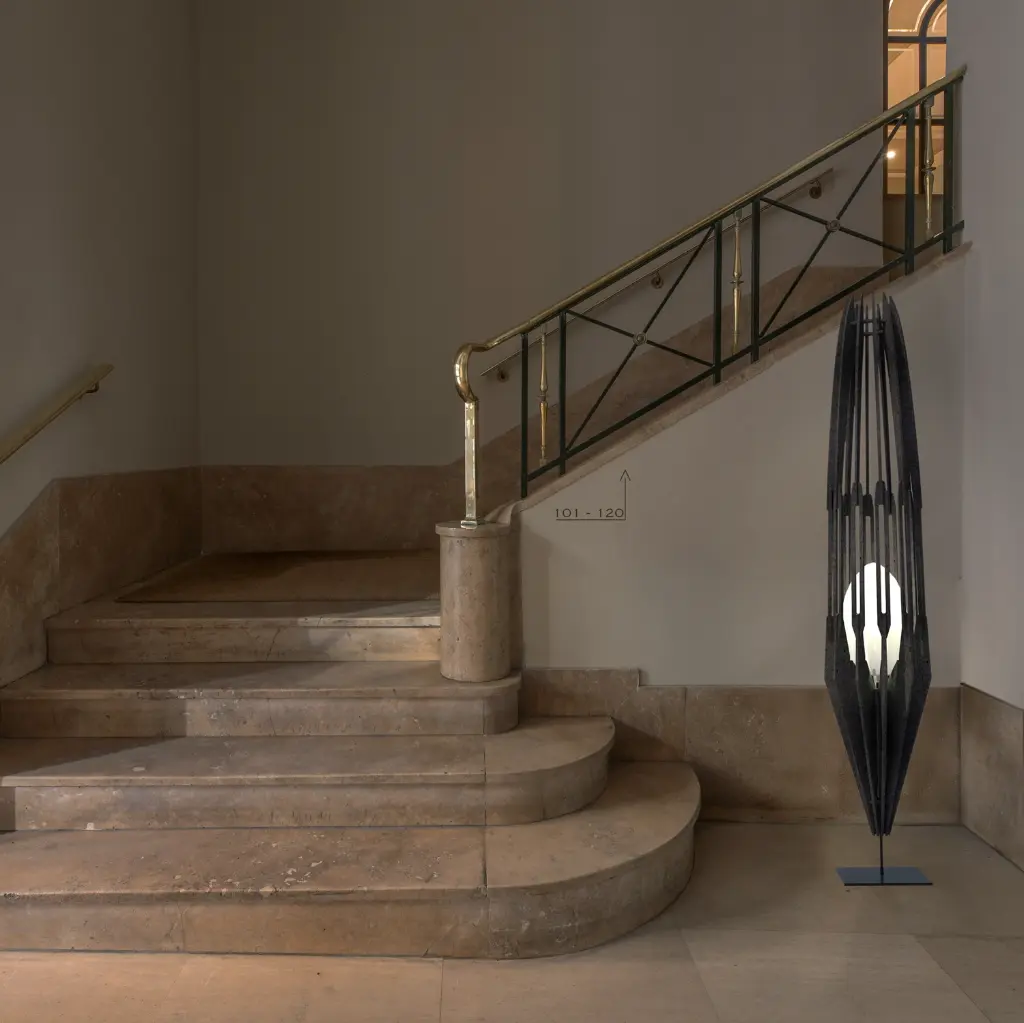 AMB_fire M black hotel basse def.webp